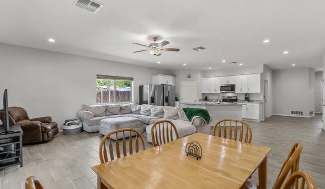 property at 1941 E Greenlee Rd