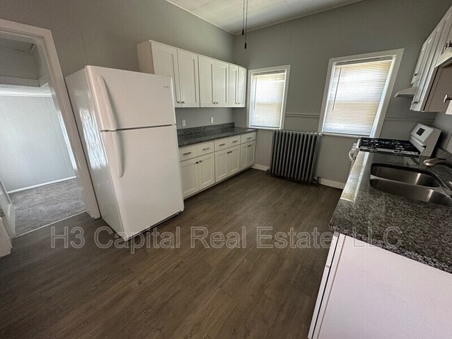 305 S Charles St in Belleville, IL - Building Photo - Building Photo