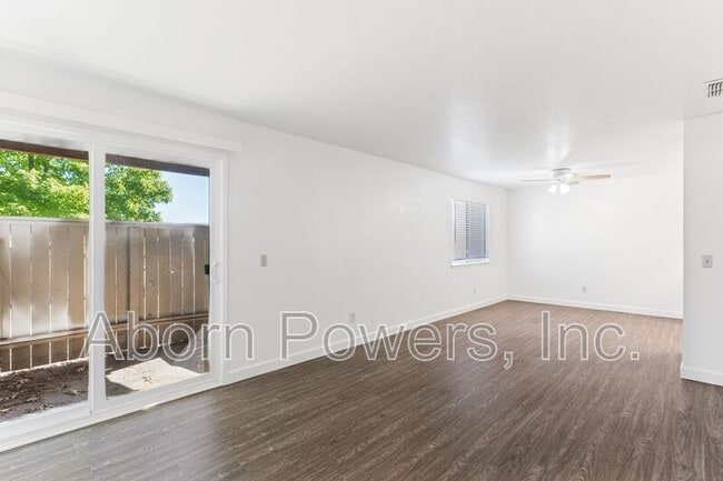 property at 2529 Greenwood Ln