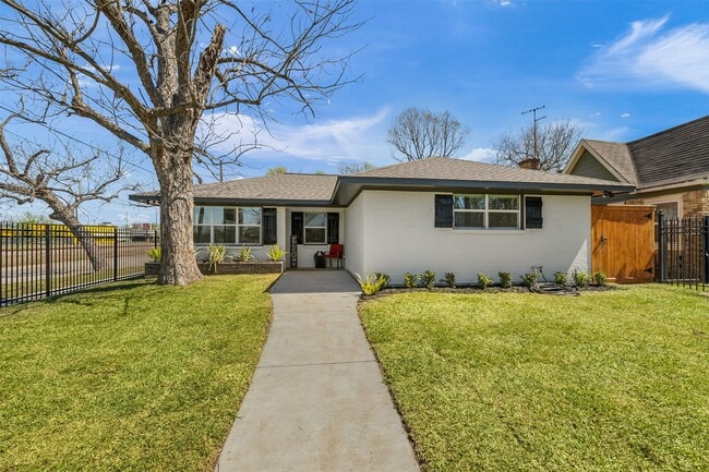 1003 Claxton St in Houston, TX - Building Photo - Building Photo