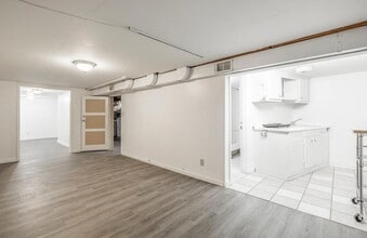 2135 S 200 E in South Salt Lake, UT - Building Photo - Building Photo
