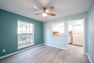 2574 Marilee Ln in Houston, TX - Building Photo - Building Photo