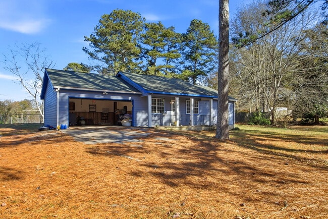 213 Carter Rd in Auburn, GA - Building Photo - Building Photo