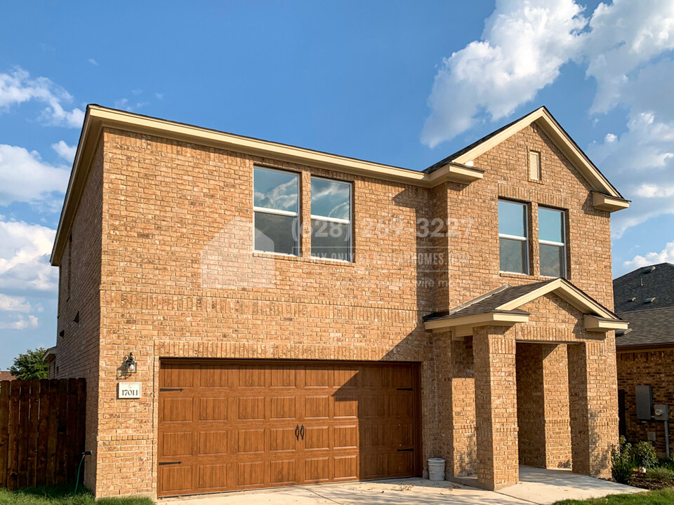 17011 Spanish Star Dr in Round Rock, TX - Building Photo