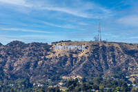 5820 La Mirada Ave in Los Angeles, CA - Foto de edificio - Building Photo