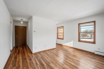 Q2 in St. Louis Park, MN - Building Photo - Building Photo