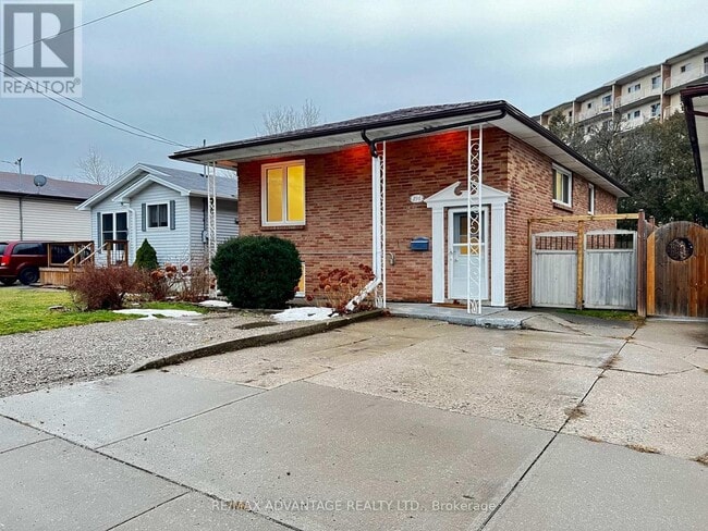 property at 296 Phyllis St