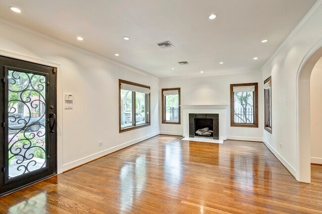 3028 Georgetown St in Houston, TX - Building Photo - Building Photo