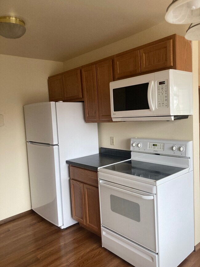 3741 E Karstens Dr Apartments and Nearby Madison Apartments For Rent