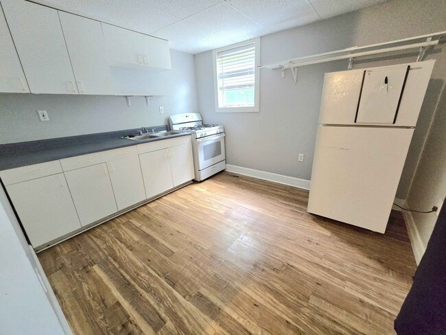272-102 W William St, Unit Back Unit