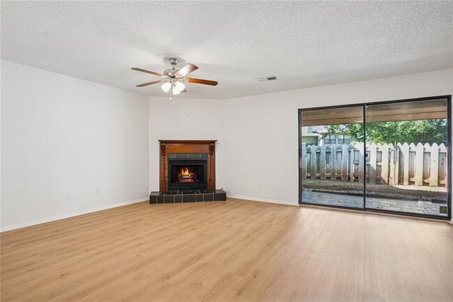 2035 Powers Ferry Trce SE in Marietta, GA - Building Photo - Building Photo