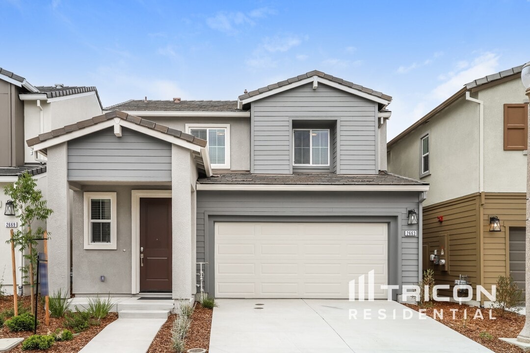 2663 River Rd Ln in Lincoln, CA - Building Photo