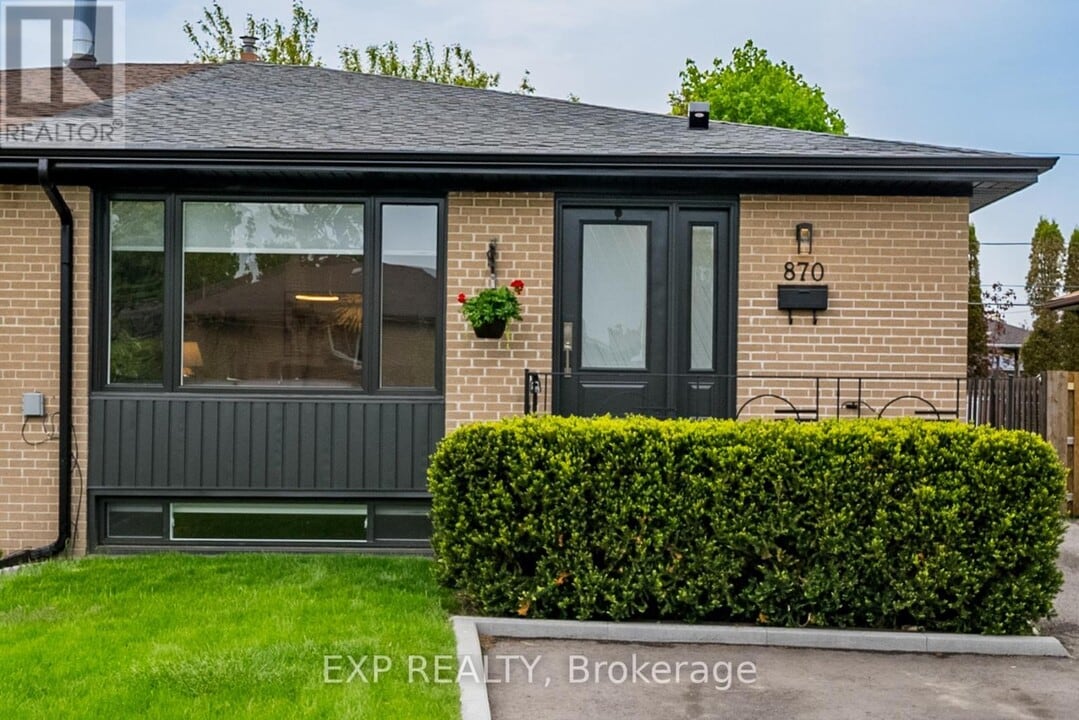 870 Modlin Rd in Pickering, ON - Building Photo