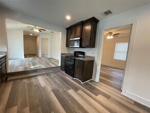 1411 Adelaide Dr in Dallas, TX - Building Photo - Building Photo