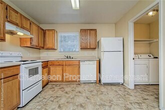 1425 Sligo St in Fayetteville, AR - Foto de edificio - Building Photo