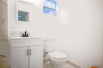 840 NW 170th Terrace in Miami, FL - Building Photo - Building Photo