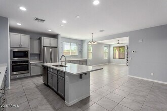 5338 W Chuck Box Rd in Phoenix, AZ - Building Photo - Building Photo
