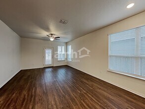 2725 Brogan Crk in Canyon Lake, TX - Building Photo - Building Photo