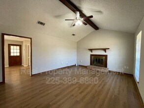 11350 Blanton Ave in Baton Rouge, LA - Building Photo - Building Photo