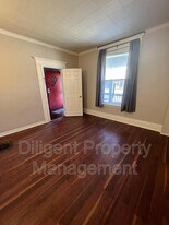 265 Sherbrooke St in Peterborough, ON - Building Photo