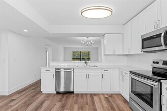 7301 Amberly Ln in Delray Beach, FL - Building Photo - Building Photo