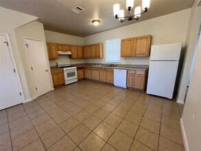 7002 Bennett Ave in Austin, TX - Building Photo - Building Photo