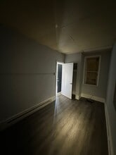 1521 Wakeling St, Unit 1R in Philadelphia, PA - Building Photo - Building Photo