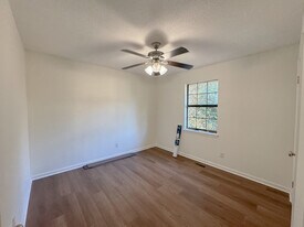 113 Ellis Rd in Statesboro, GA - Building Photo