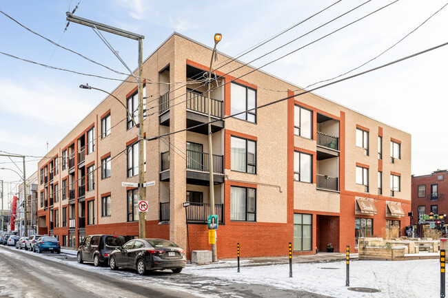 820 De Castelnau E in Montréal, QC - Building Photo - Building Photo