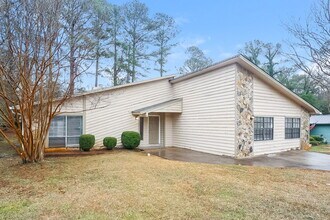 8866 Wellston Ct in Jonesboro, GA - Building Photo - Building Photo