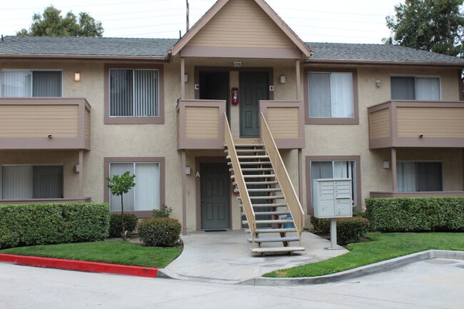 Milestone Apartments in Orange, CA - Building Photo - Building Photo