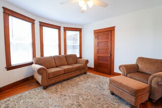 12 Clifton St in Seymour, CT - Building Photo - Building Photo