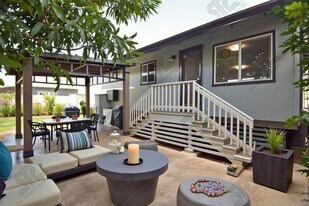 99-051A Kinoole Pl in Aiea, HI - Building Photo