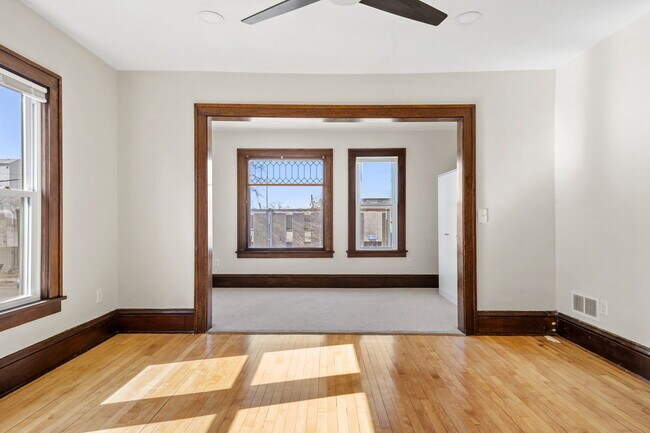 3433 Snelling Ave in Minneapolis, MN - Building Photo - Building Photo