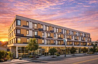 Montgomery Square in Calgary, AB - Building Photo