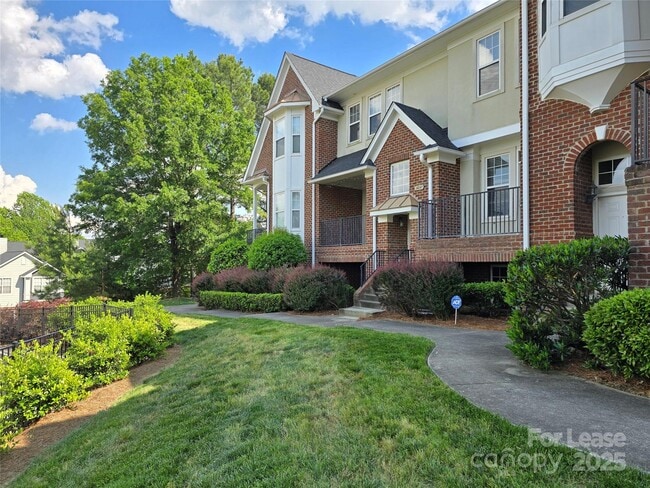 property at 14243 Richmond Park Ave