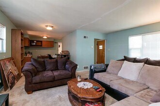 1944 Hunting Ave in Manhattan, KS - Building Photo - Building Photo