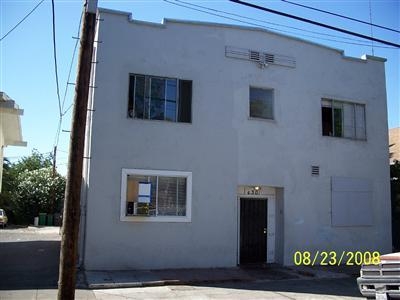 430 E Acacia St in Stockton, CA - Foto de edificio