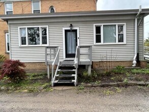 4024 Ewalt Rd in Gibsonia, PA - Building Photo - Building Photo