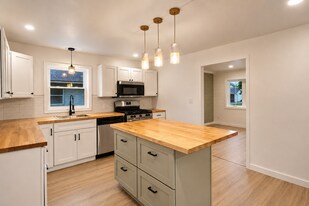 41 Cranbrook Rd in Tonawanda, NY - Building Photo