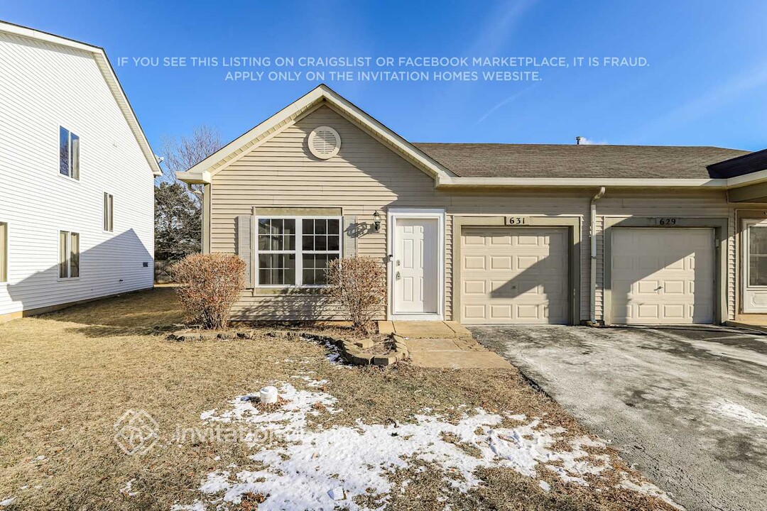 631 Edward Dr in Romeoville, IL - Building Photo