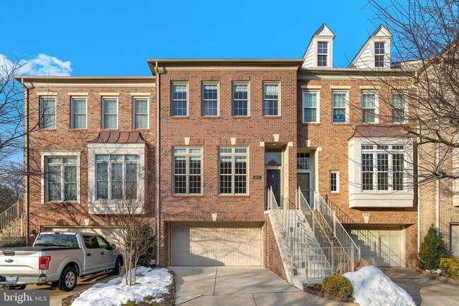 property at 4652 Kell Ln