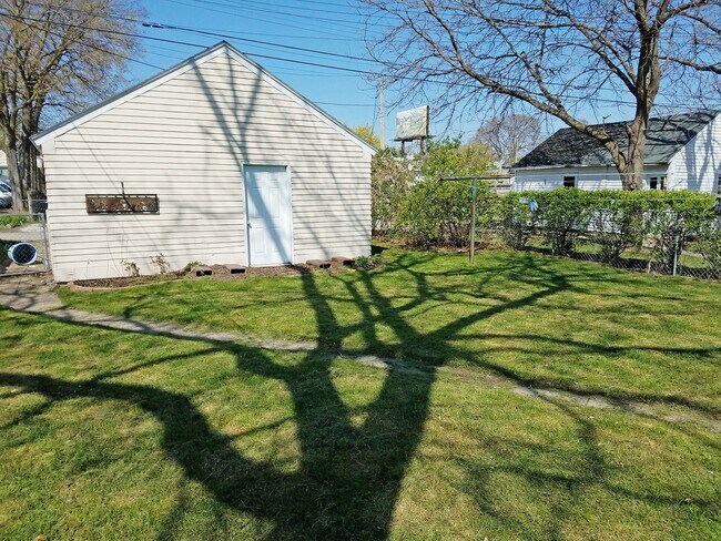 1713 Wood St in La crosse, WI - Building Photo - Building Photo