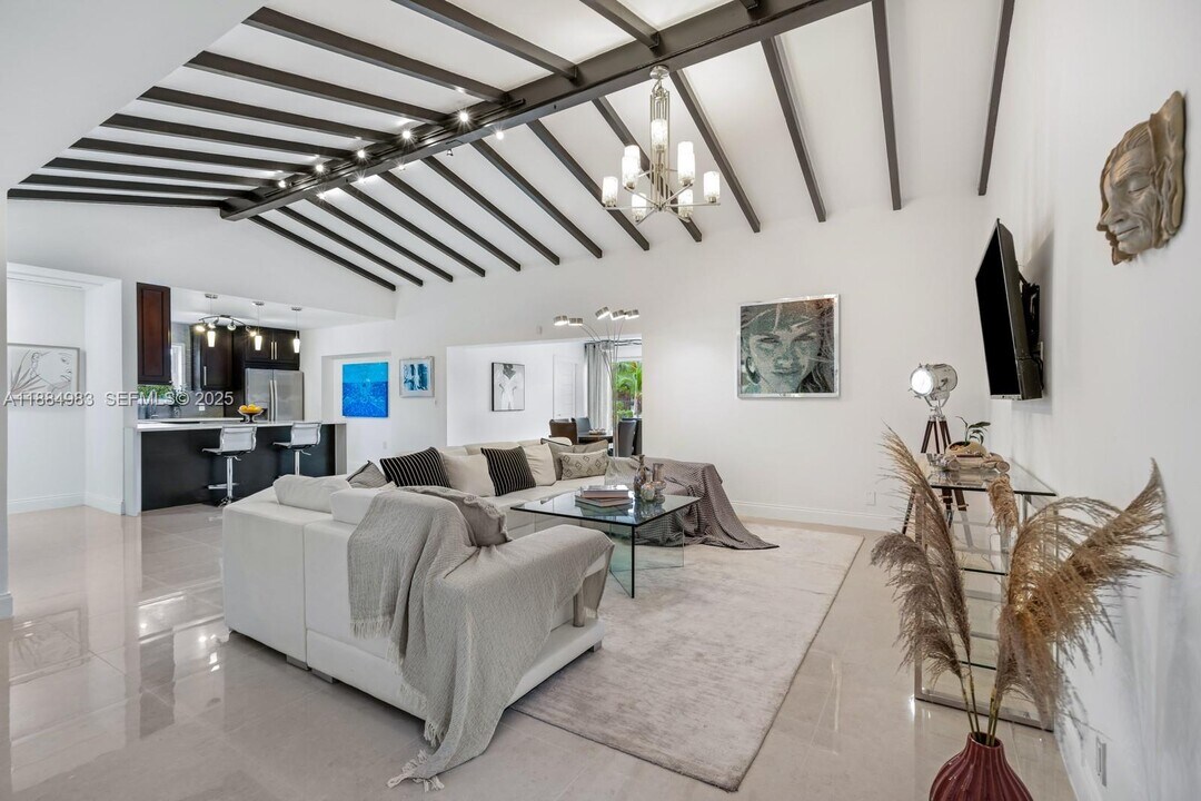 2830 NE 56th Ct in Fort Lauderdale, FL - Foto de edificio