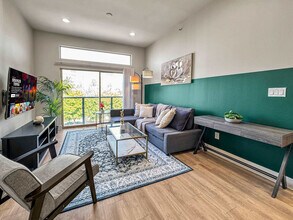 2901 Indiana St in Dallas, TX - Building Photo - Building Photo