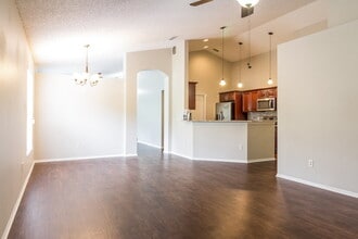 1932 Wiregrass Ct in Orlando, FL - Building Photo - Building Photo