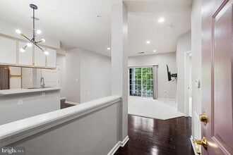 101 Watkins Pond Blvd, Unit 201A1 in Rockville, MD - Building Photo - Building Photo