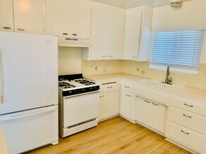 210 La Paloma-Unit -2 in San Clemente, CA - Building Photo - Building Photo