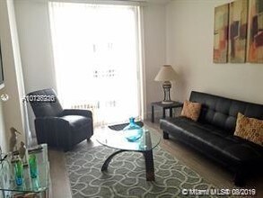 185 SE 14th Terrace-Unit -802 in Miami, FL - Building Photo - Building Photo