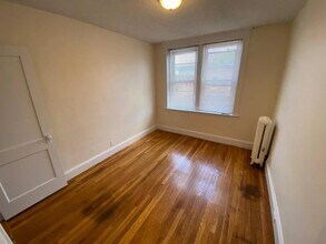 8 Barrows St in Boston, MA - Foto de edificio - Building Photo